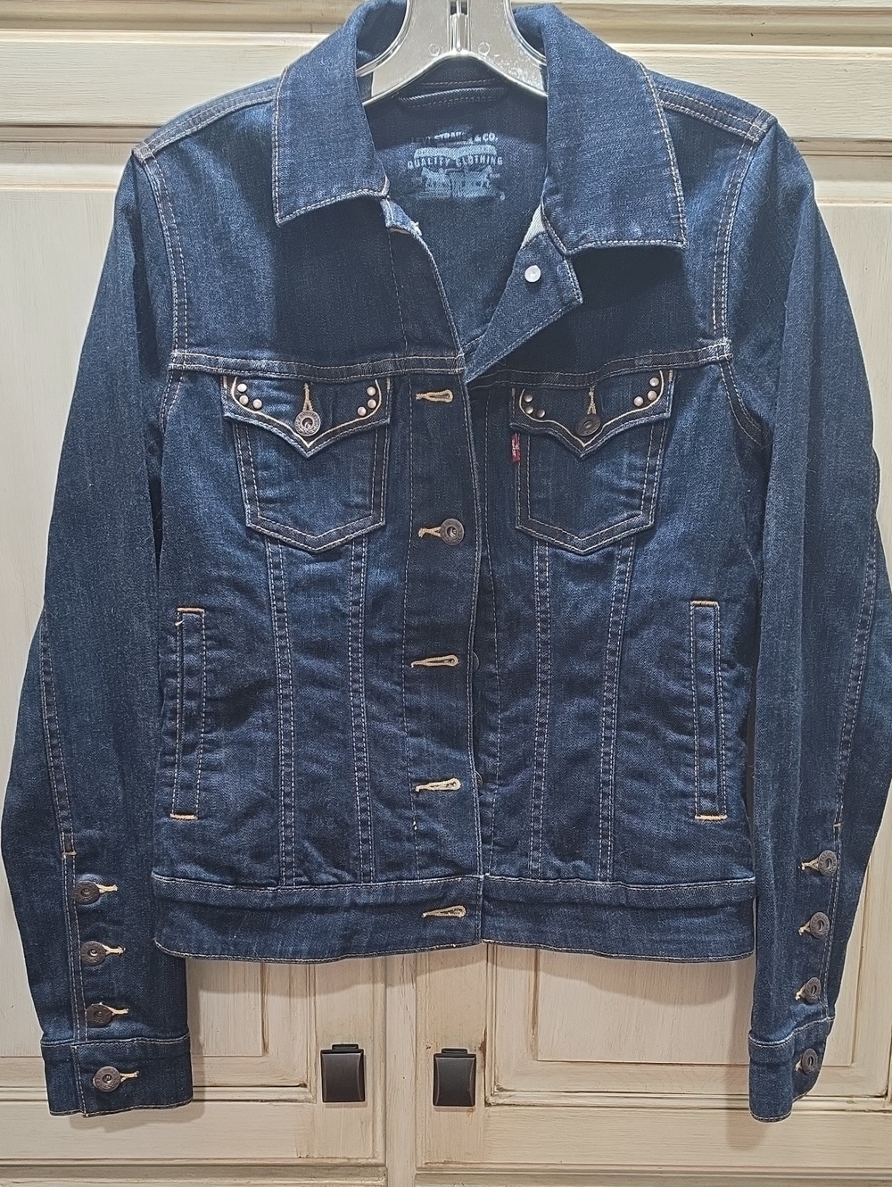 Levi's Dark Blue Women's Denim Trucker Jacket LIKE NEW